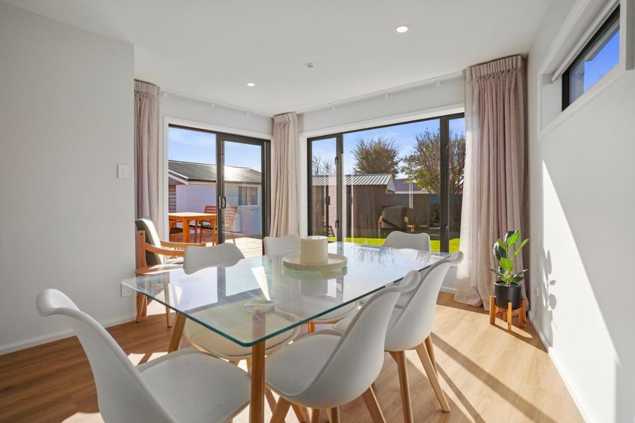 Private, Family-Friendly Home, 4Br By Airport & Free Parking Christchurch Esterno foto