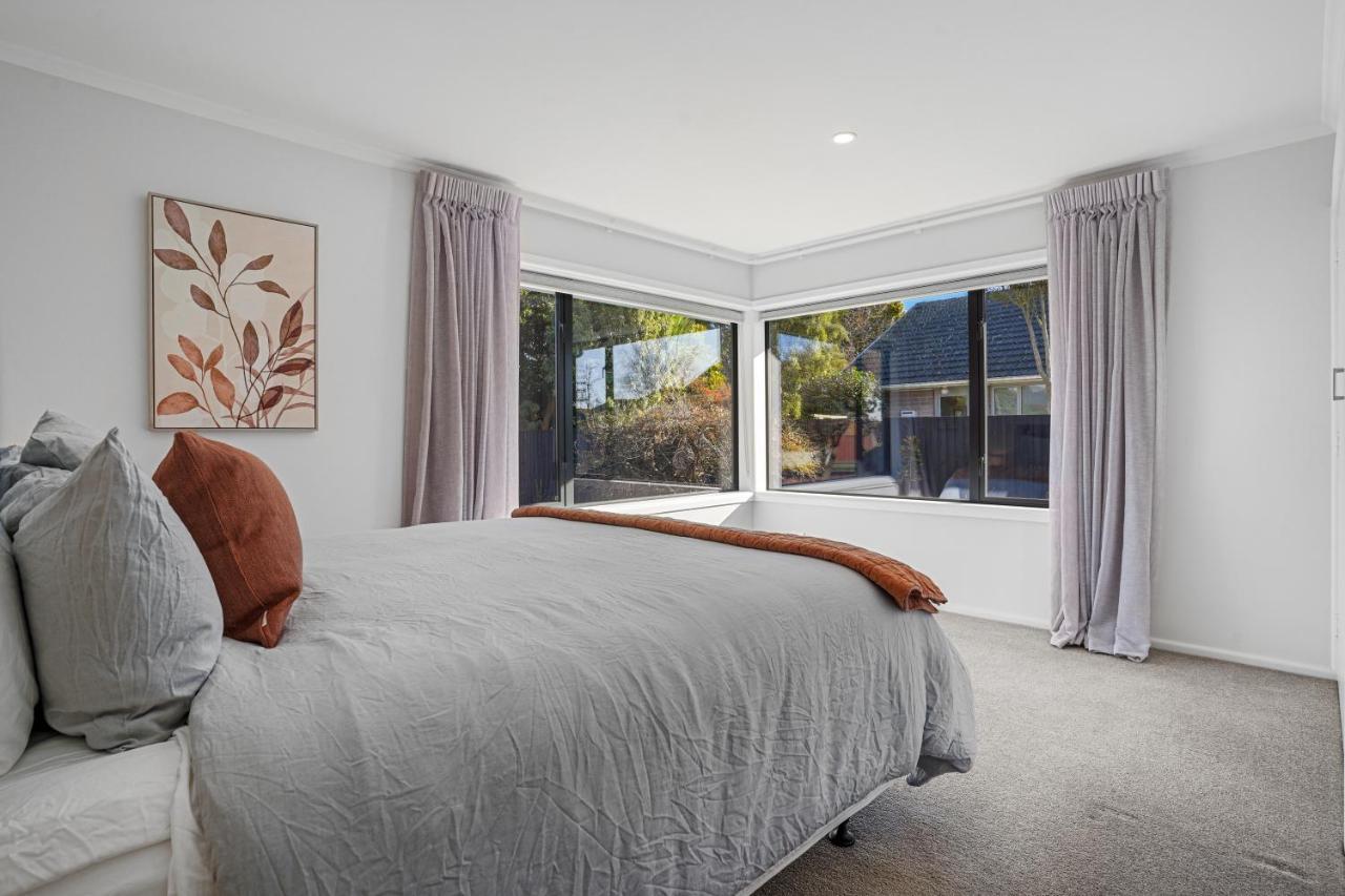 Private, Family-Friendly Home, 4Br By Airport & Free Parking Christchurch Esterno foto